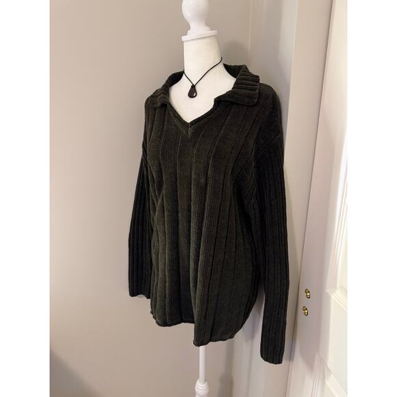 Vintage Green Carolyn Taylor Essentials V Neck Sweater - Picture 2 of 5